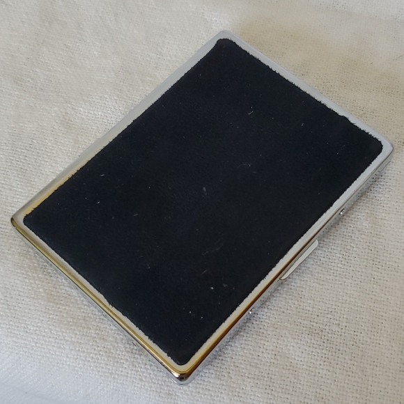 Embroidered Cherry ID Holder 🍒 - Picture 8 of 10